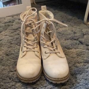 Just fab , size 8, white boot